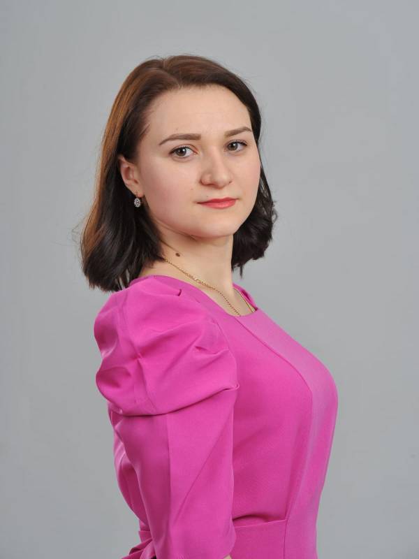 Семенова Юлия Витальевна.